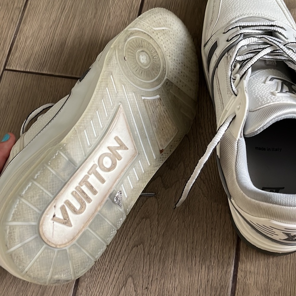 Louis Vuitton Sneakers 👟 - Picture 7 of 13